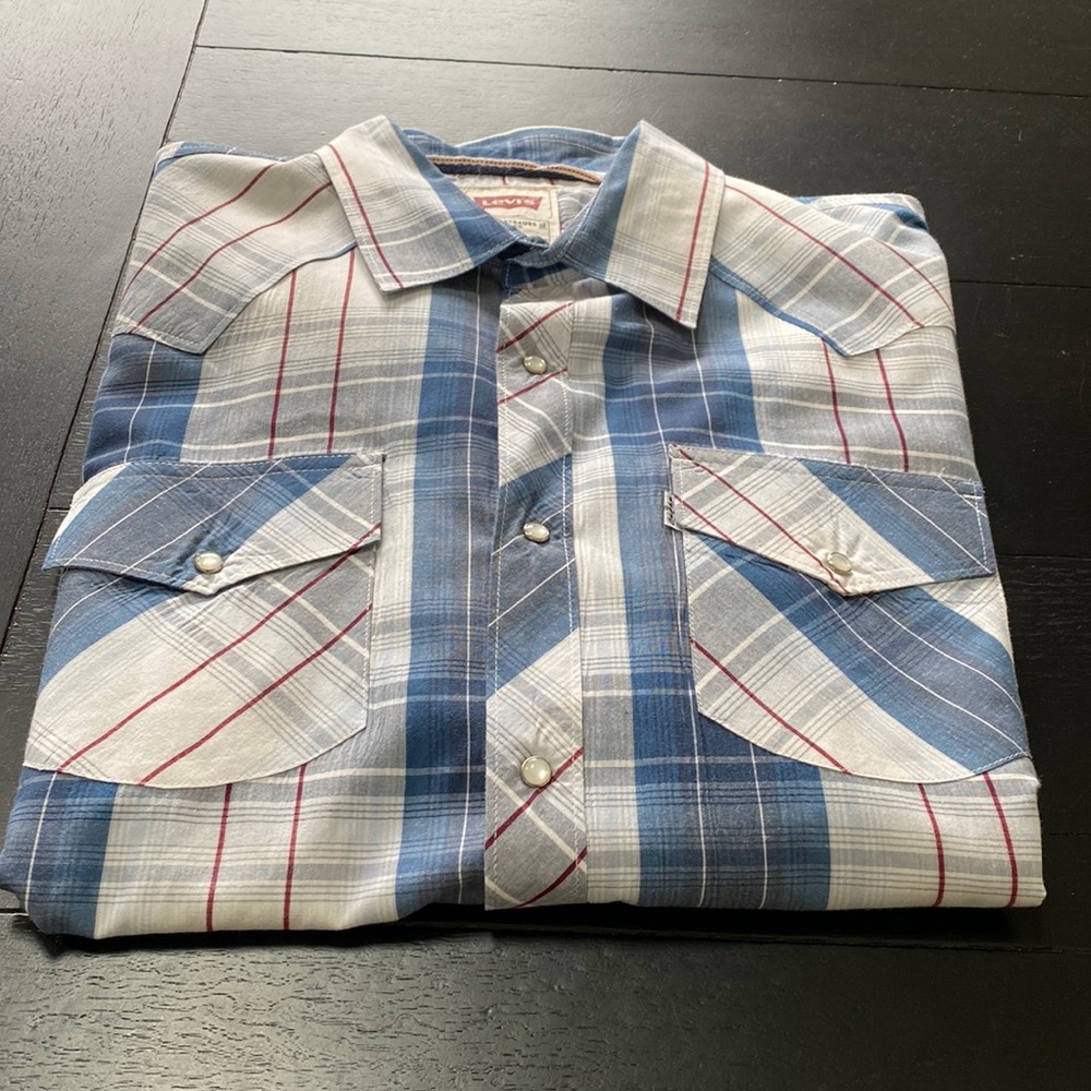 Levi’s Vintage Western Style Red Tab Shirt. Large. Great Style.